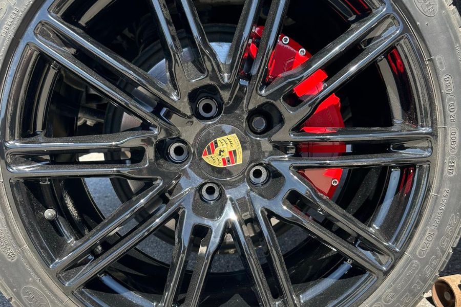 Cubiertas de pinza de freno personalizadas para Porsche Macan T