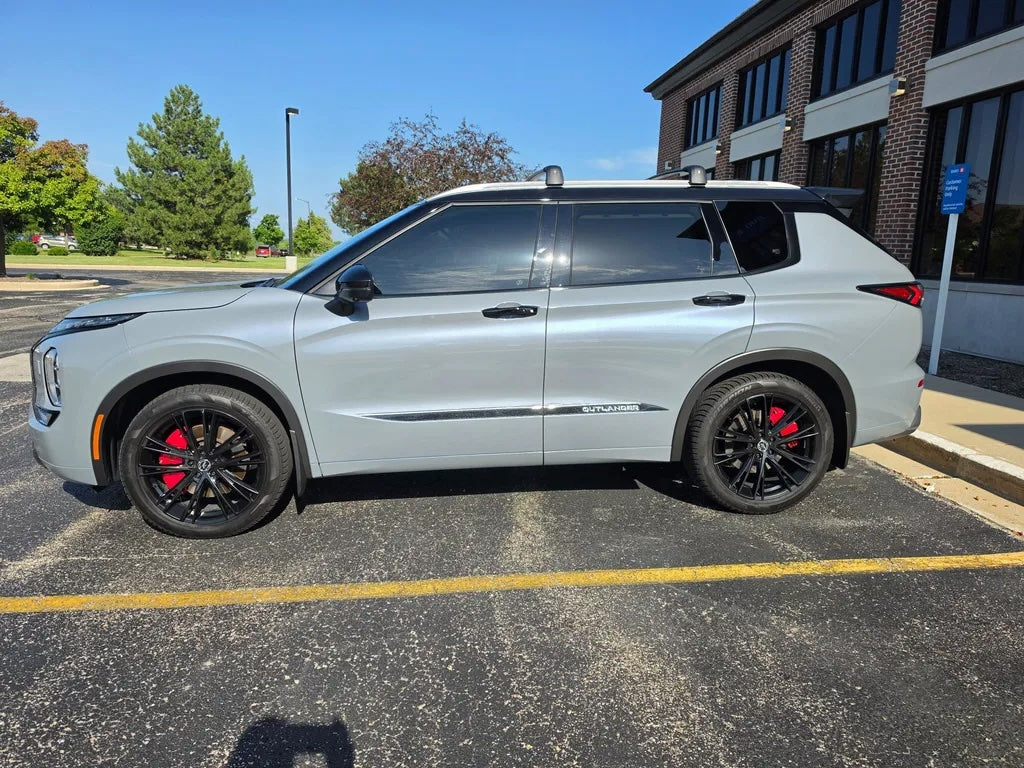 Mitsubishi Outlander Custom Caliper Covers