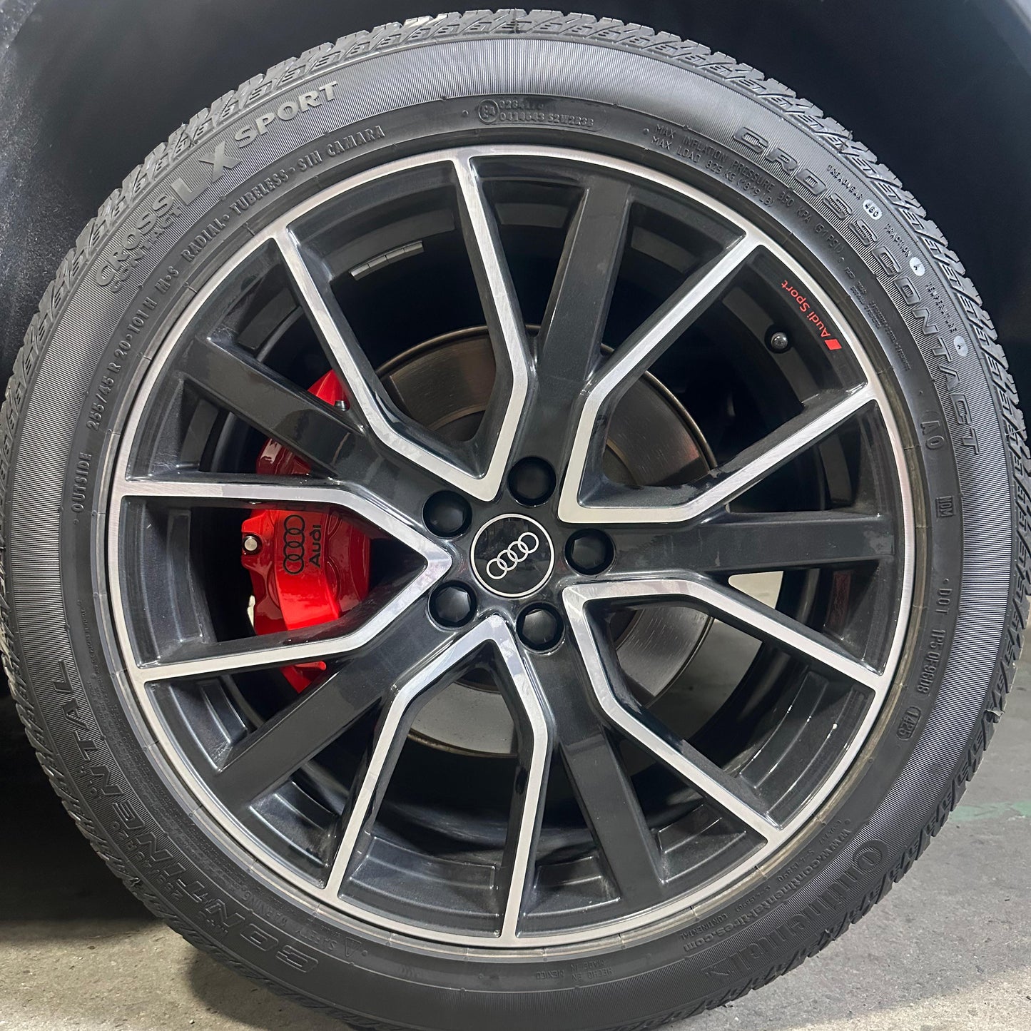 Audi Q5 Custom Caliper Covers