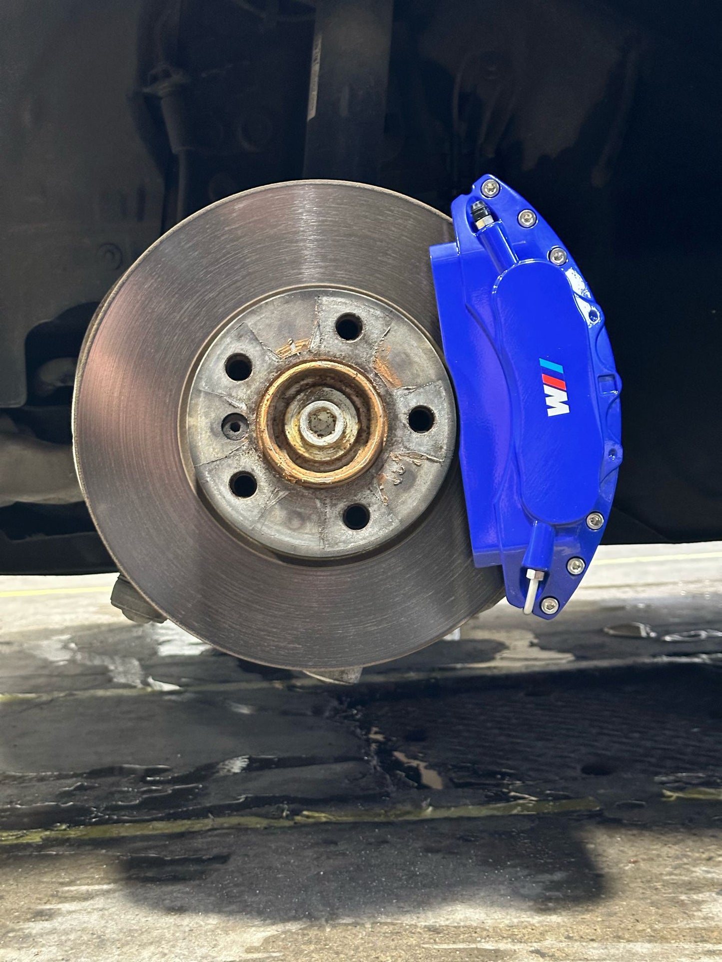 BMW iX1 e Custom Caliper Covers