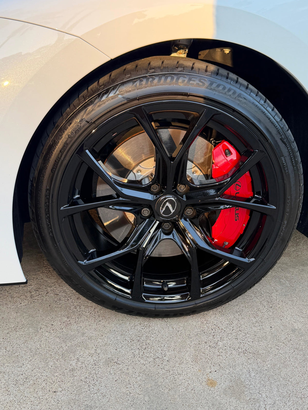 2025 Lexus IS500