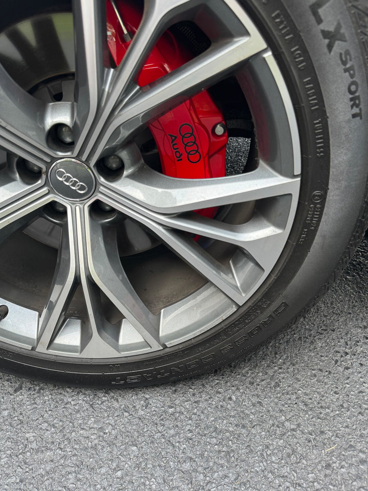 Audi Q8 red caliper covers