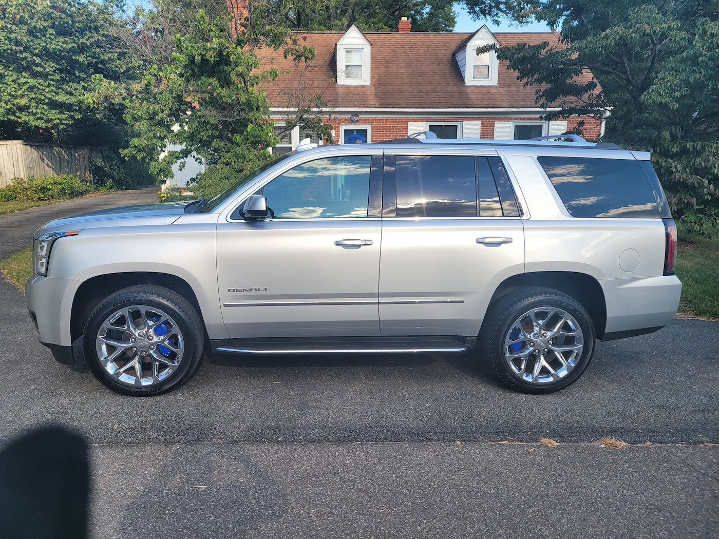 Cubiertas de pinza personalizadas para GMC Yukon