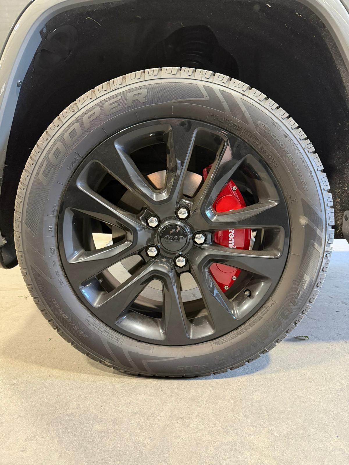 Jeep Grand Cherokee Custom Caliper Covers