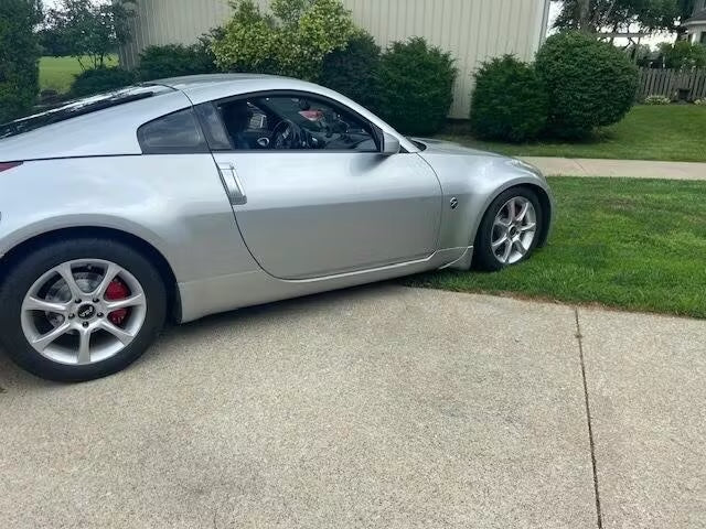 Nissan 350Z Custom Caliper Covers