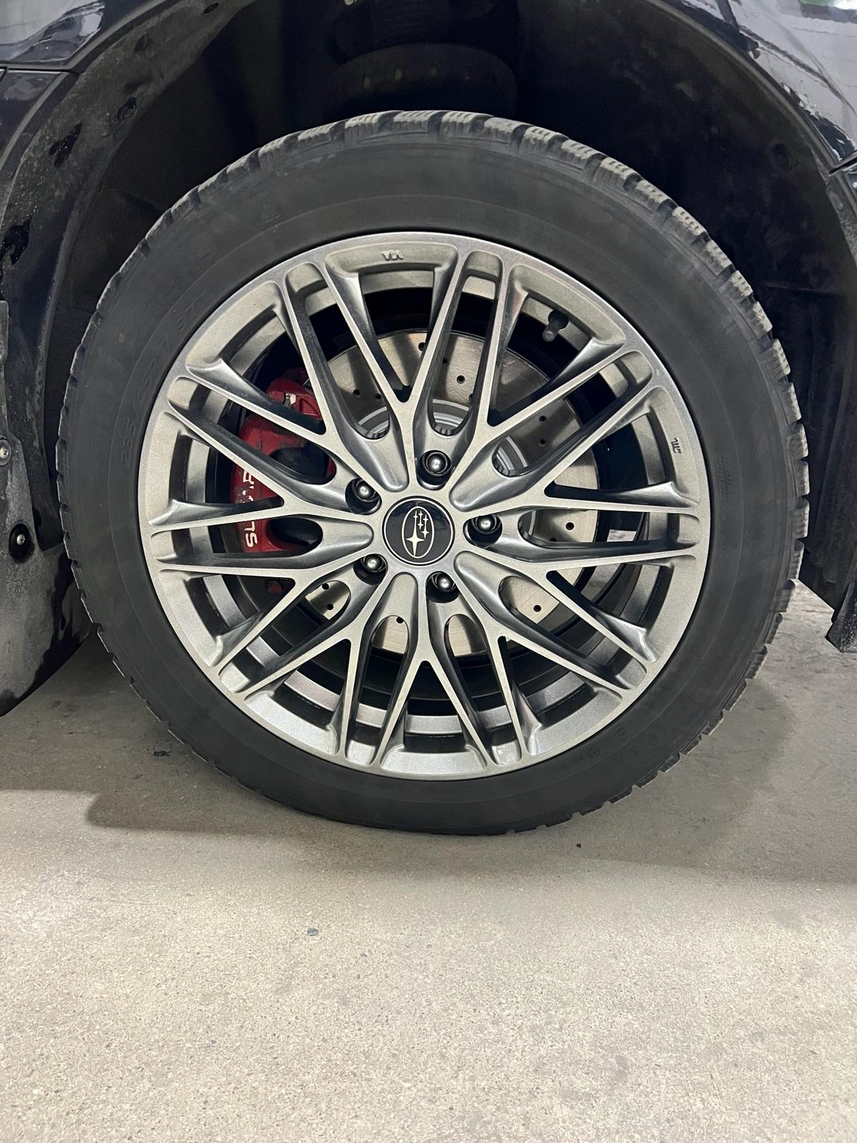 Cubiertas de pinza de freno personalizadas para Subaru Legacy