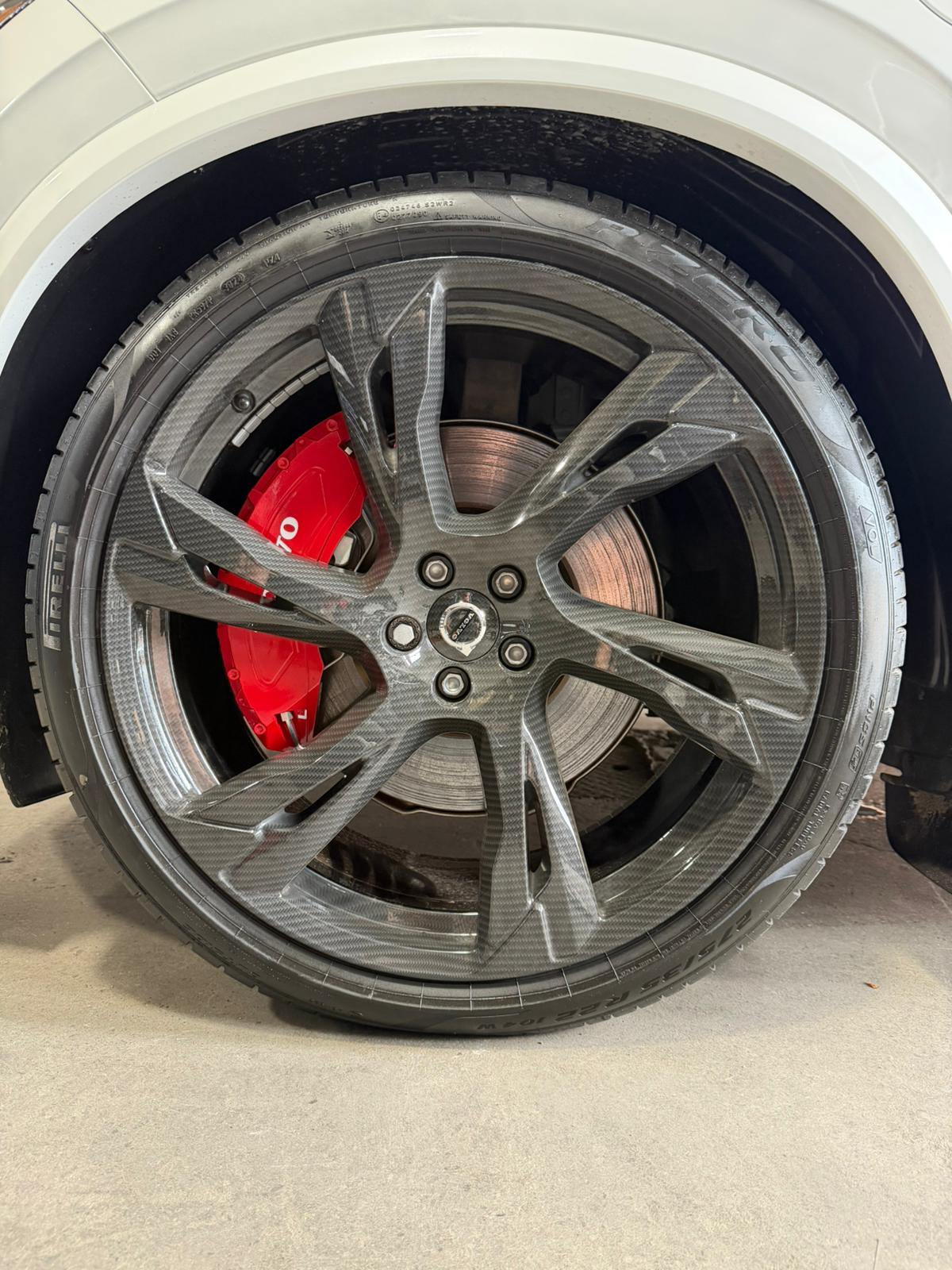 Volvo XC90 Custom Caliper Covers